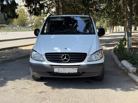 Mercedes  2010