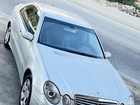 Mercedes E 220 2004