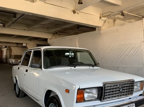 LADA (VAZ) 2107 2010