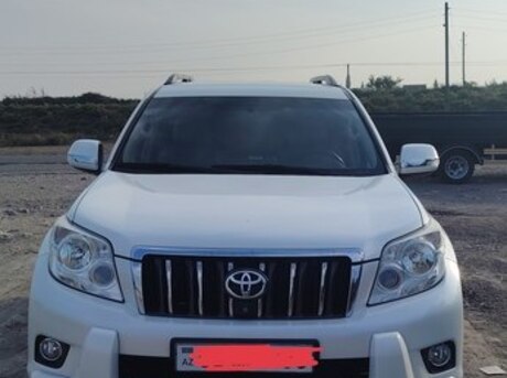 Toyota Land Cruiser Prado 2011