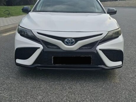 Toyota Camry 2021