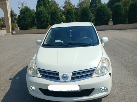 Nissan Tiida 2011