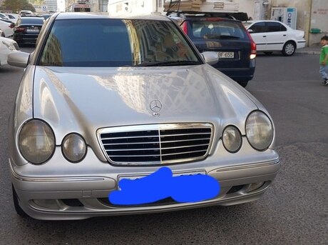 Mercedes E 270 2000