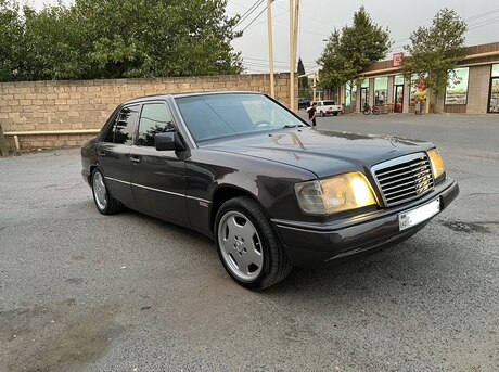 Mercedes 220 E 1995