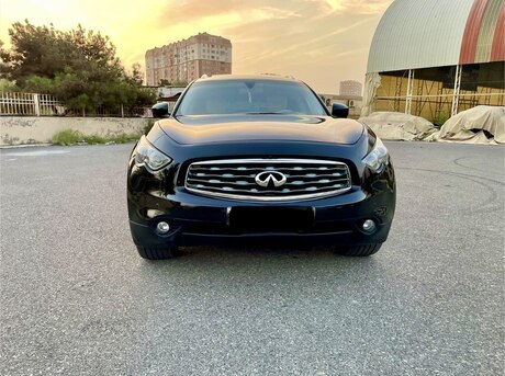 Infiniti FX35 2010