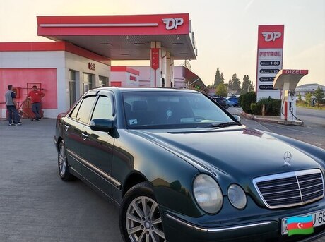 Mercedes E 240 2000