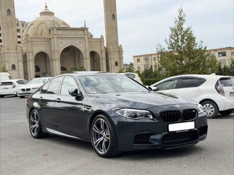 BMW M5 2013