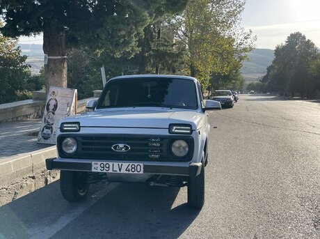 LADA (VAZ) Niva 2006