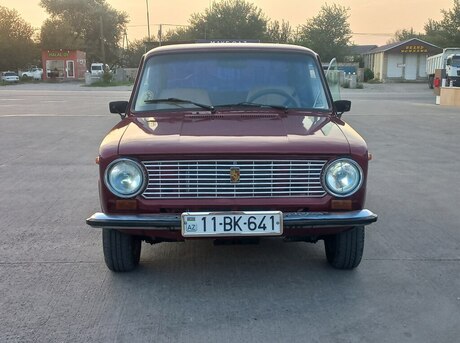 LADA (VAZ) 21011 1985