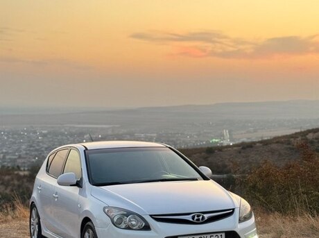 Hyundai i30 2011