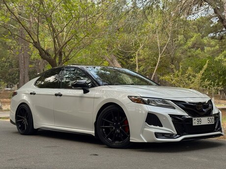 Toyota Camry 2021