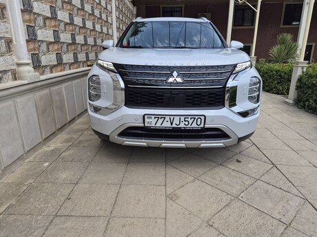 Mitsubishi Outlander 2025