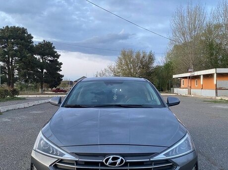 Hyundai Elantra 2019