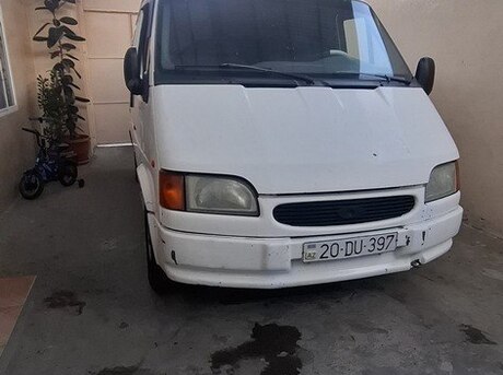 Ford Transit 2000