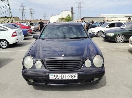 Mercedes E 220 2000
