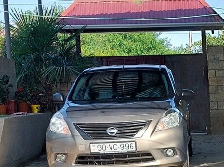Nissan Sunny 2012