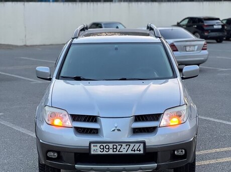 Mitsubishi Outlander 2005