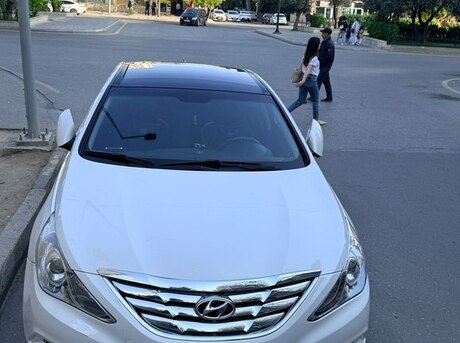 Hyundai Sonata 2010