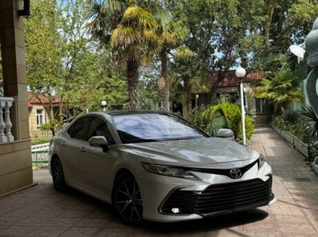 Toyota Camry 2019