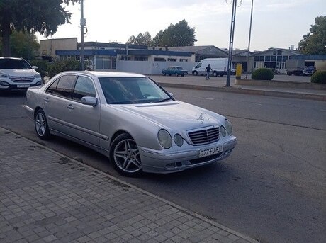 Mercedes E 280 2000