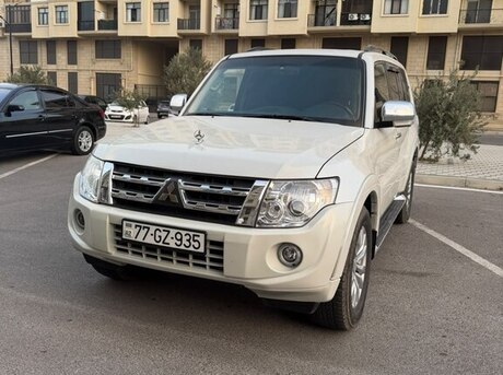 Mitsubishi Pajero 2013