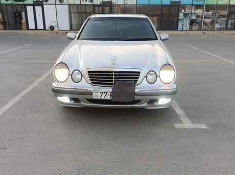 Mercedes E 270 2001