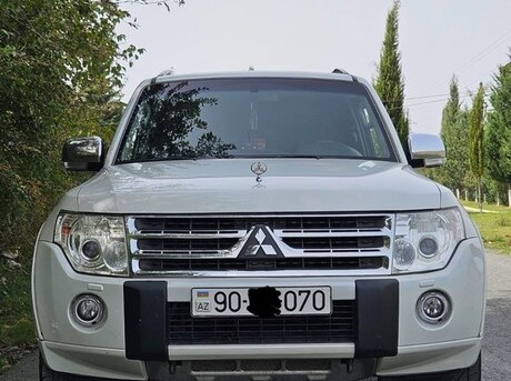 Mitsubishi Pajero 2010