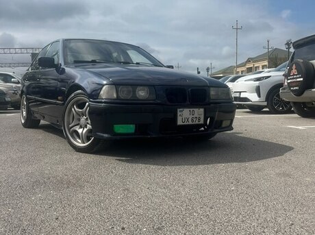 BMW 320 1992