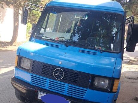 Mercedes 208 D 1993