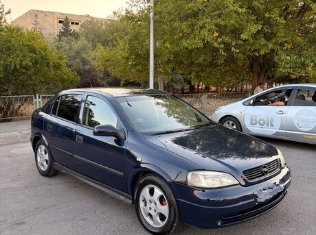 Opel Astra 2000