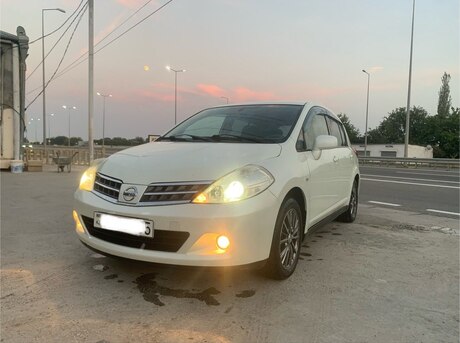 Nissan Tiida 2011