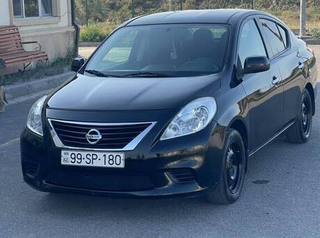 Nissan Versa 2012