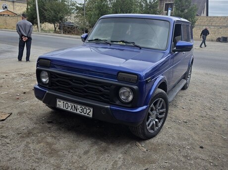 LADA (VAZ) Niva 2002