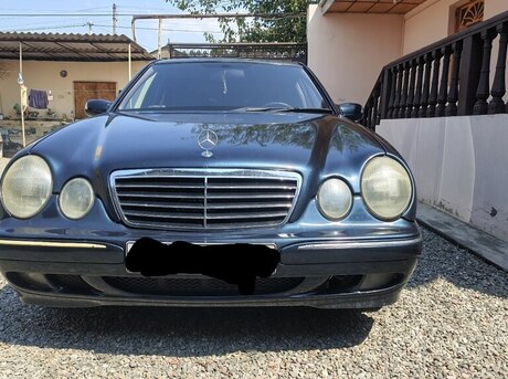 Mercedes E 220 2000