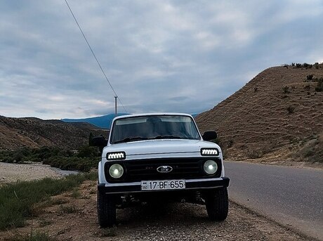 LADA (VAZ) Niva 2011