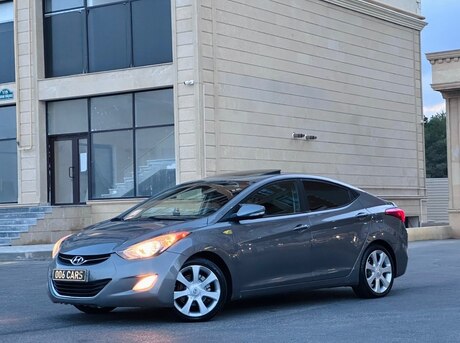 Hyundai Elantra 2012