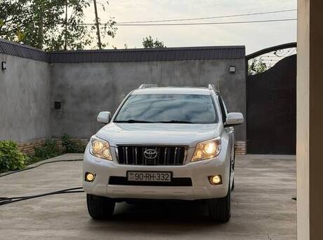 Toyota Land Cruiser Prado 2012