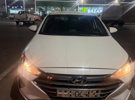 Hyundai Elantra 2019