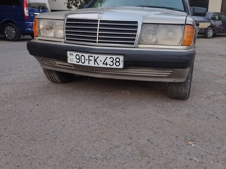 Mercedes 190 1990