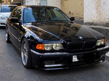 BMW 735 2001