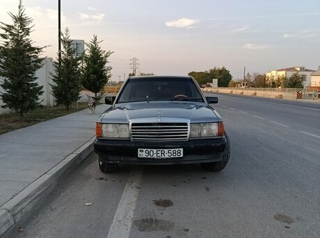 Mercedes 190 1990
