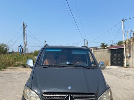 Mercedes  2009