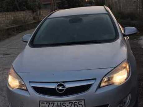 Opel Astra 2011