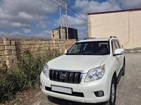 Toyota Land Cruiser Prado 2011