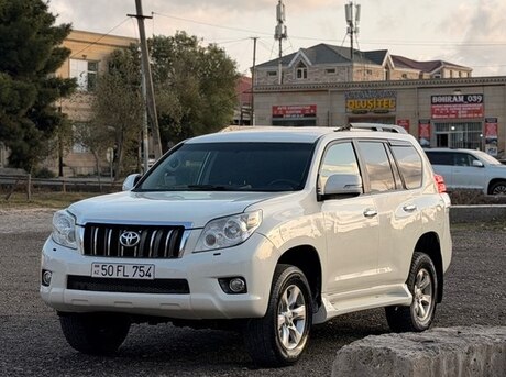 Toyota Land Cruiser Prado 2013