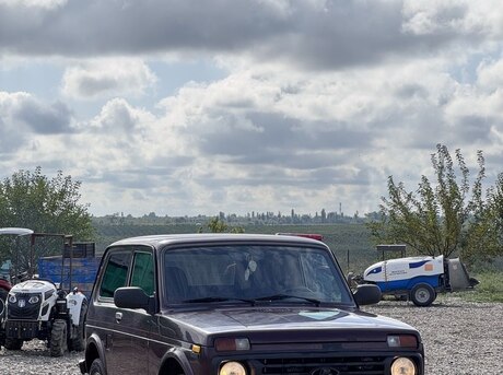 LADA (VAZ) Niva 2014