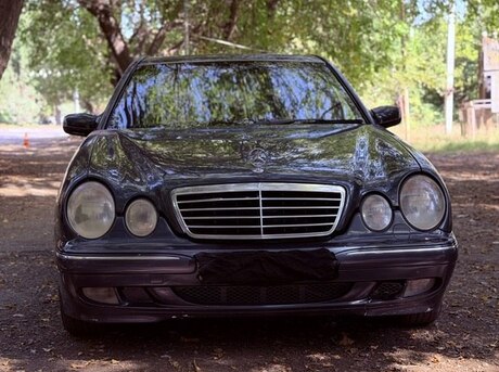 Mercedes E 220 2000