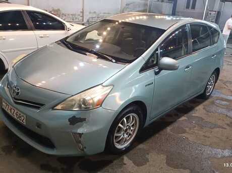 Toyota Prius V 2013