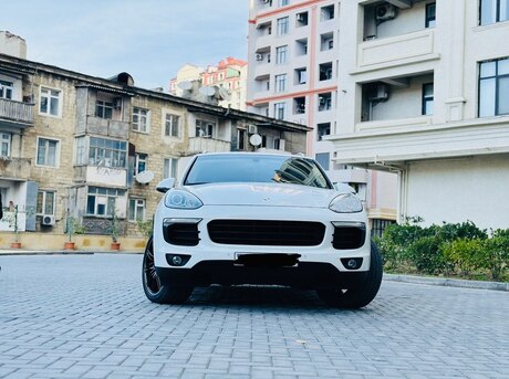 Porsche Cayenne 2015