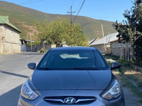 Hyundai Accent 2014